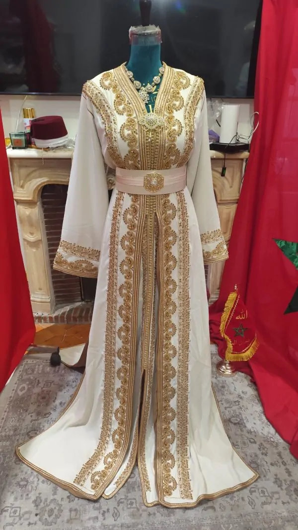 caftan marocain neuf doublé avec la ceinture — photo 3