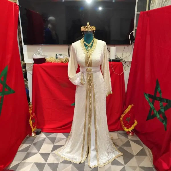 caftan marocain porté une fois