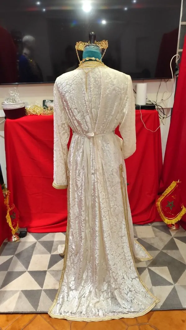 caftan marocain porté une fois — photo 4