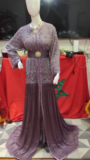 Caftano marocchino nuovo con cintura
