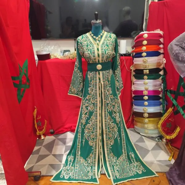 caftan marocain d occasion avec la ceinture — photo 4