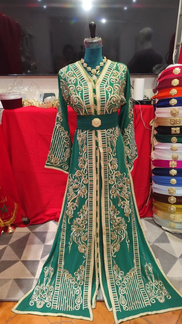 caftan marocain d occasion avec la ceinture — photo 6