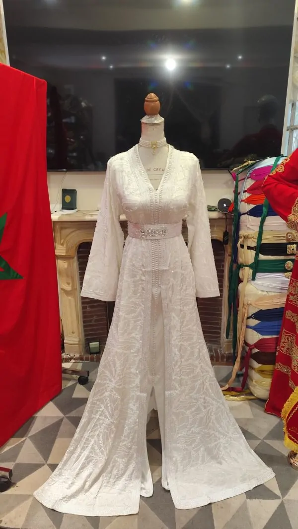 Caftano marocchino nuovo con cintura — photo 2