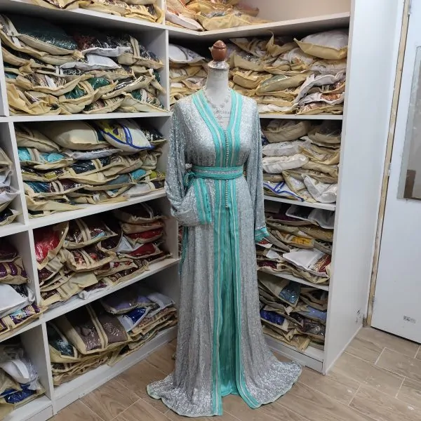 caftan marocain d occasion grande taille 70cm avec ceinture