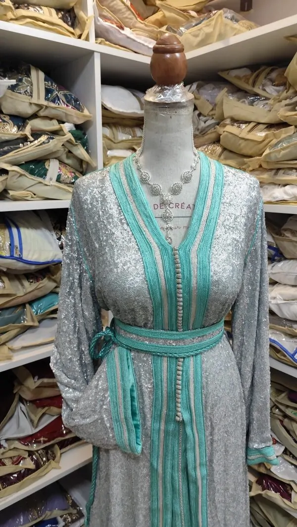 caftan marocain d occasion grande taille 70cm avec ceinture — photo 11