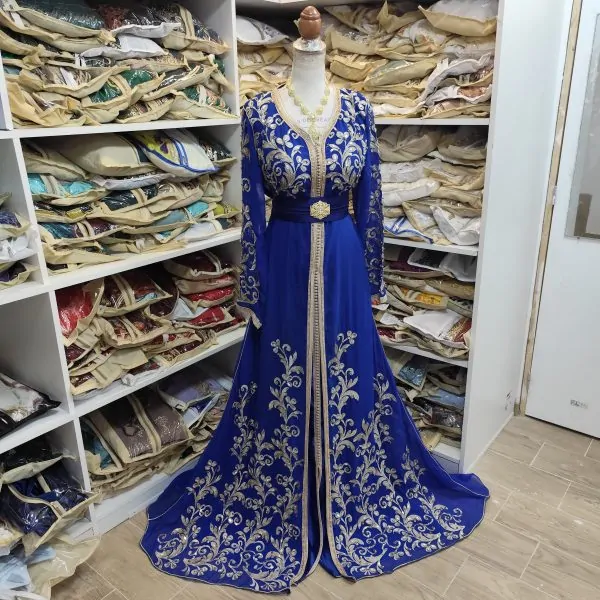 caftan marocain d occasion état correct — photo 5