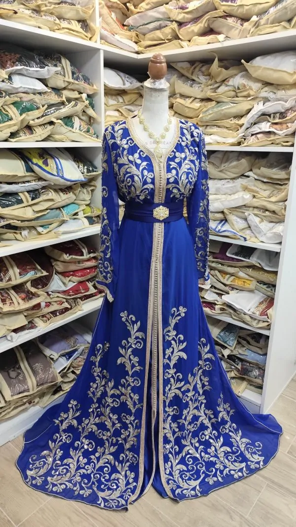 caftan marocain d occasion état correct — photo 3