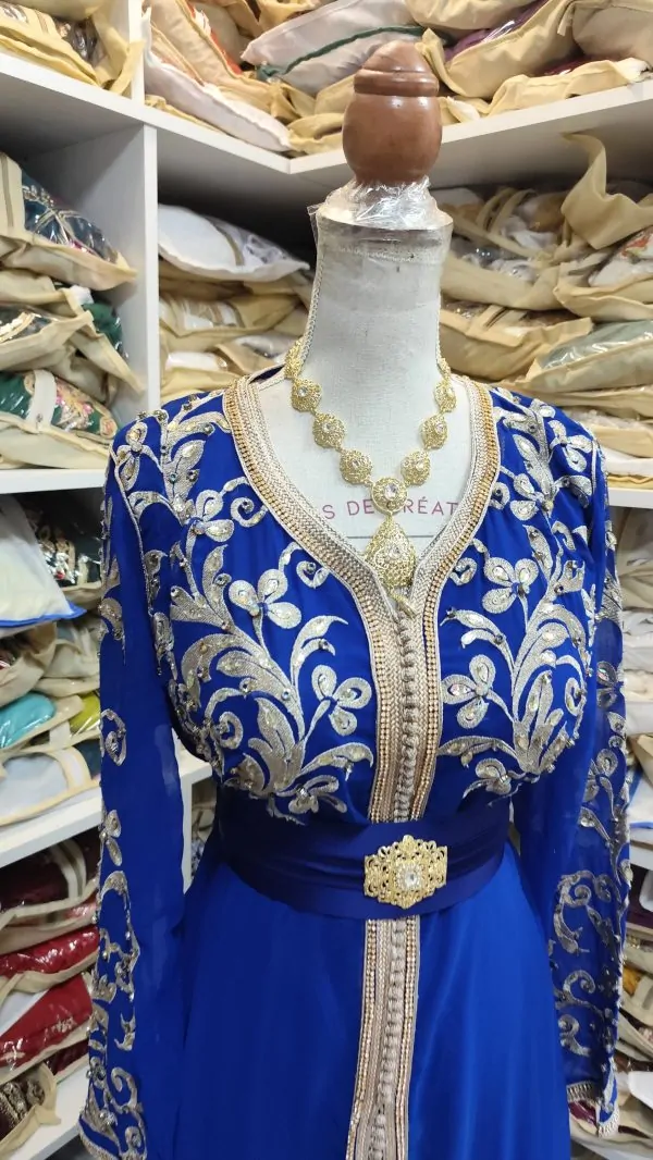 caftan marocain d occasion état correct — photo 6