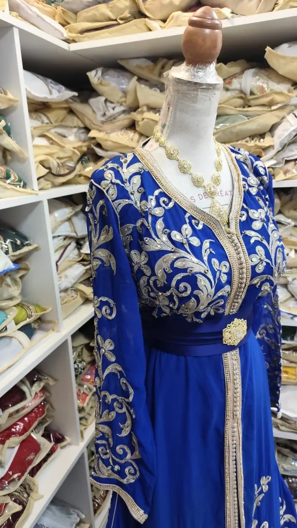 caftan marocain d occasion état correct — photo 8