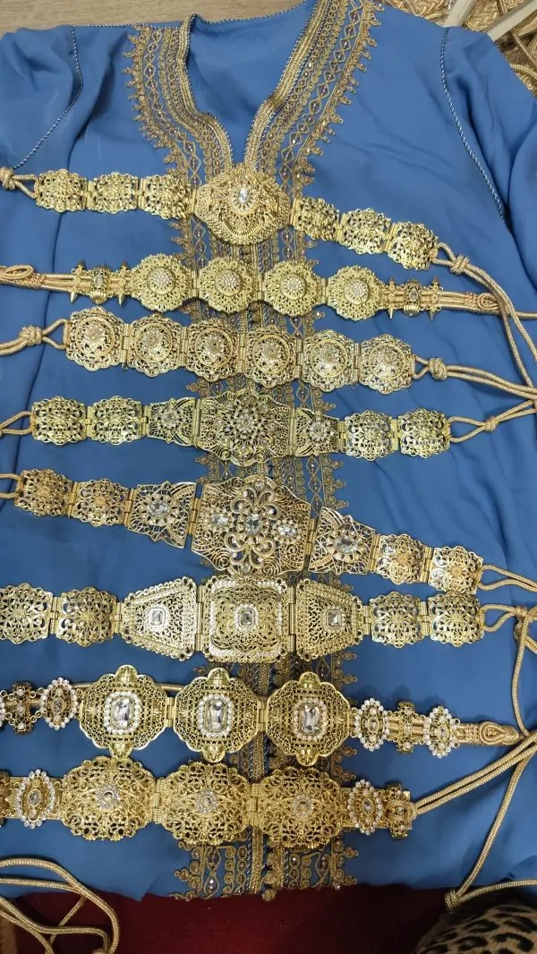 حزام جديد، 15 يورو للقطعة — photo 10