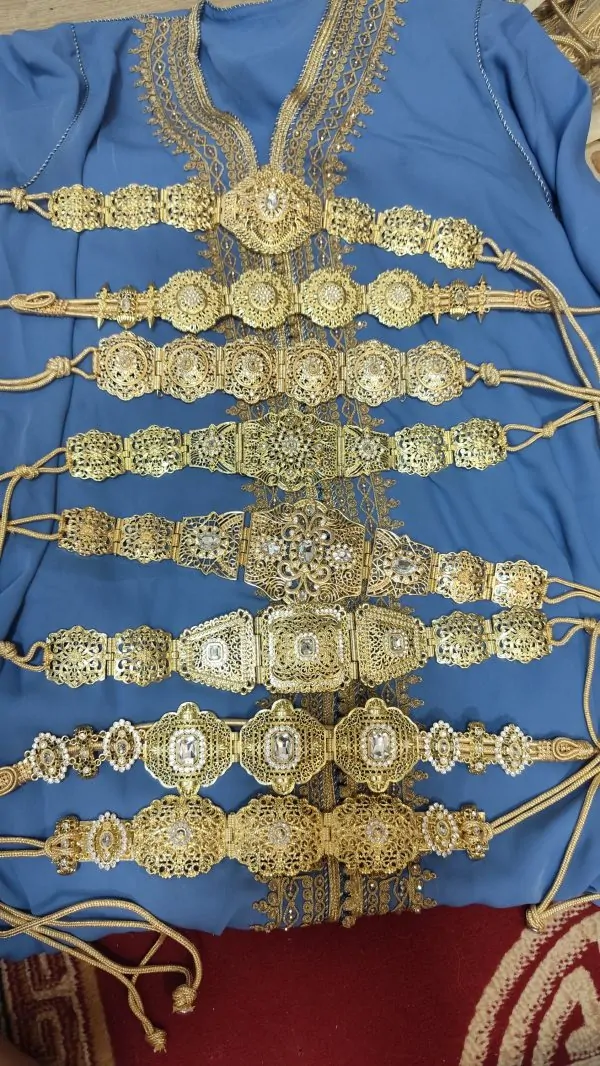 حزام جديد، 15 يورو للقطعة — photo 7