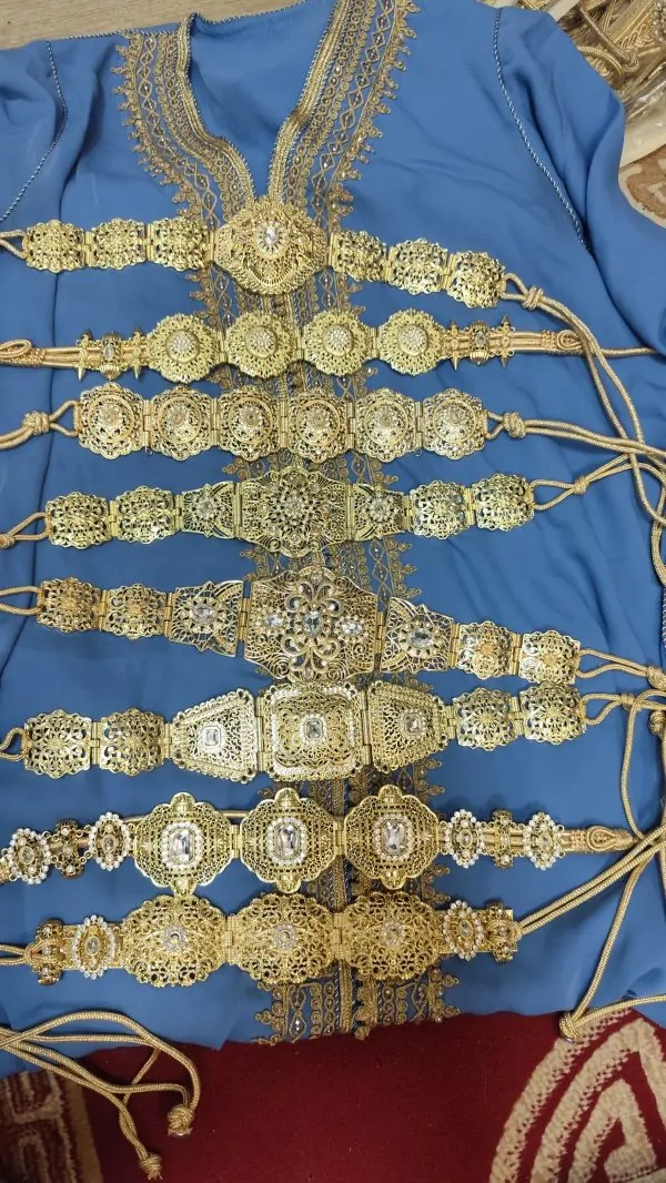 حزام جديد، 15 يورو للقطعة — photo 4