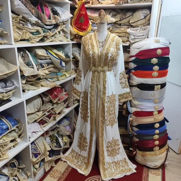 Neuer gefütterter marokkanischer Kaftan