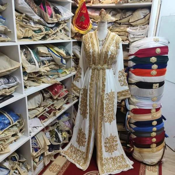 Neuer gefütterter marokkanischer Kaftan — photo 15