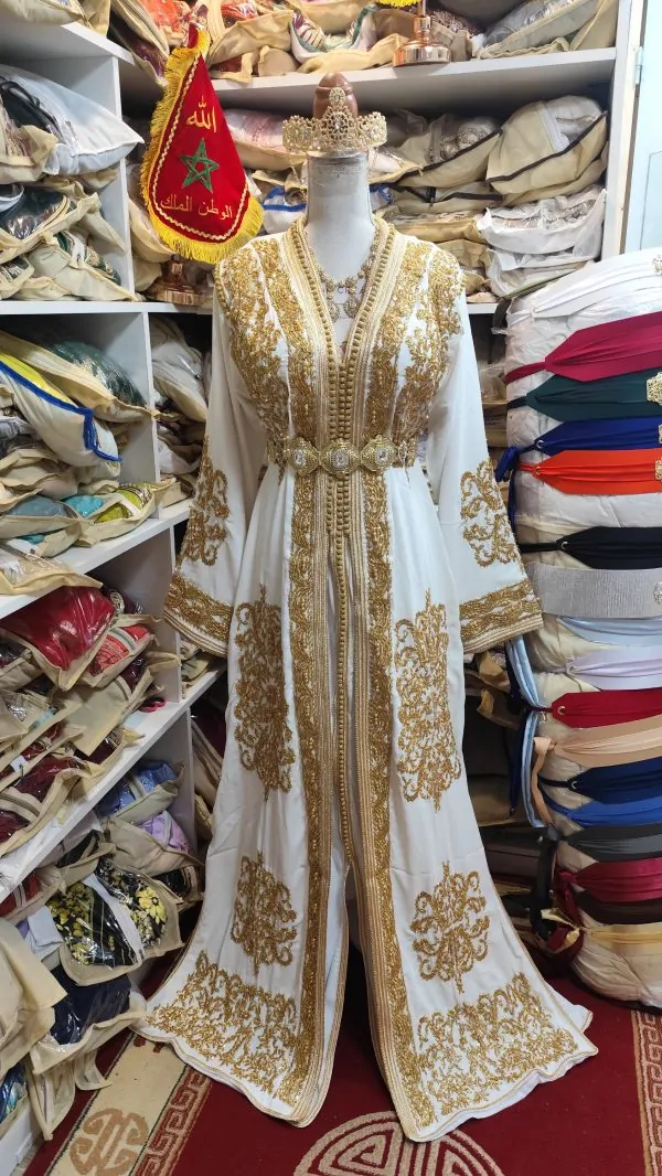 Neuer gefütterter marokkanischer Kaftan — photo 17