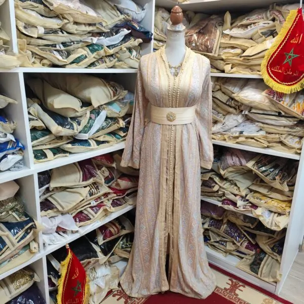 Caftan marocain d'occasion crème — taille 46-48 — photo 13