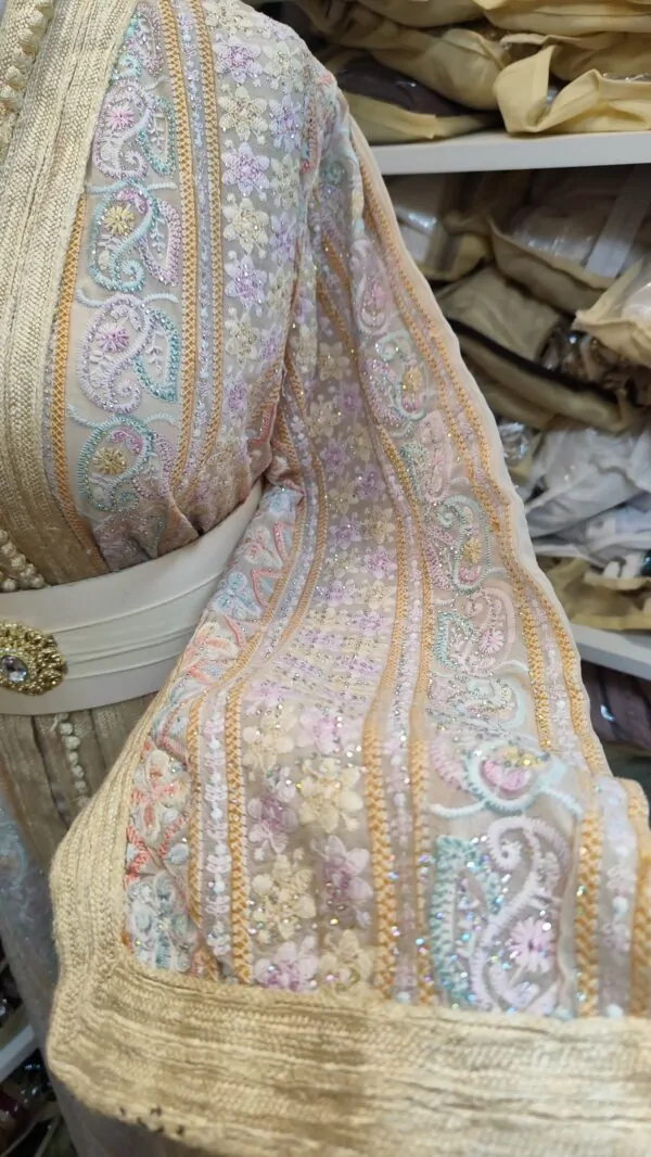 Caftan marocain d'occasion crème — taille 46-48 — photo 11