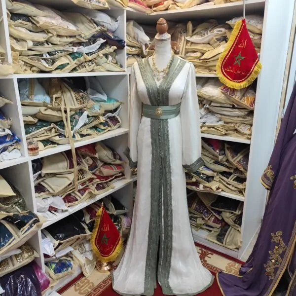 Second-hand Moroccan caftan — photo 12