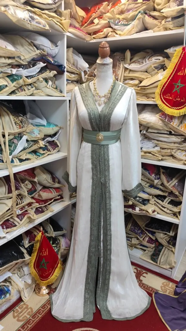Second-hand Moroccan caftan — photo 14