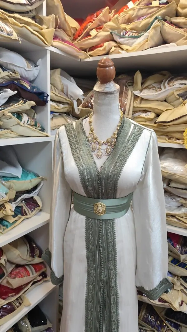 Second-hand Moroccan caftan — photo 13