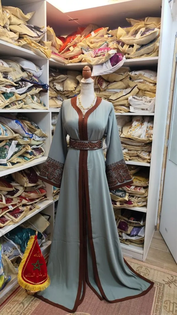 Caftán marroquí nuevo con cinturón — photo 10