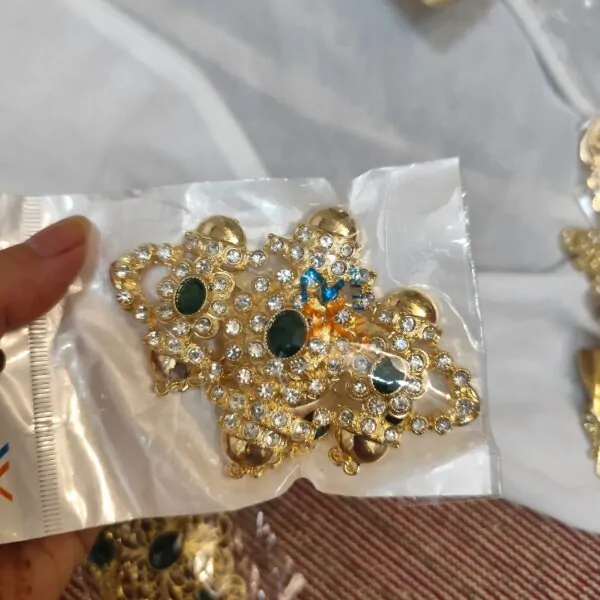 broche — photo 3