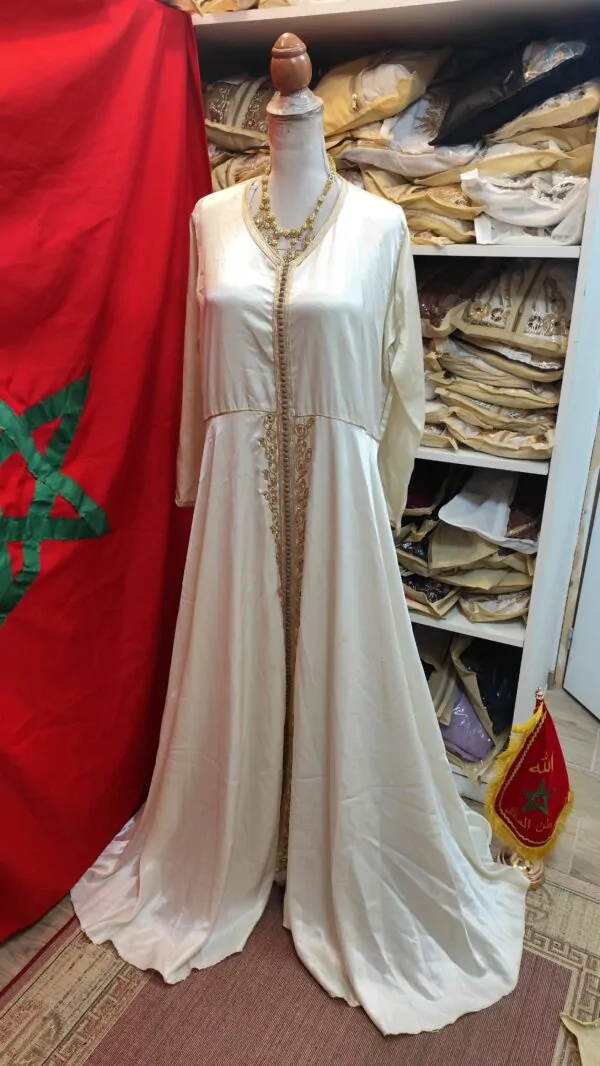 caftan marocain d occasion — photo 4
