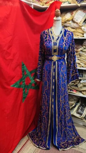 caftan marocain avec ceinture