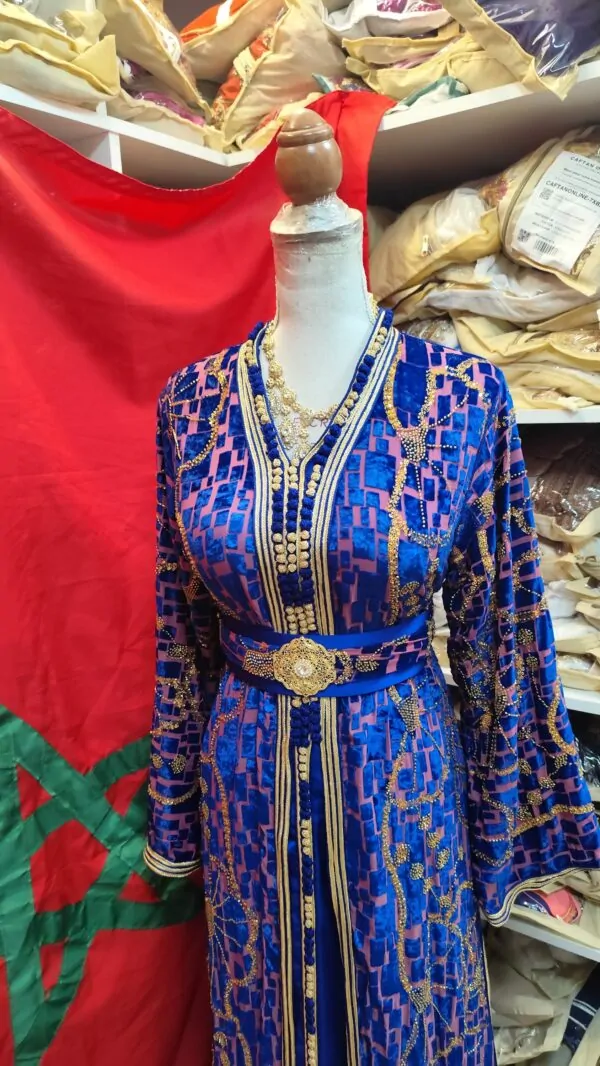 Marokkanischer Kaftan mit Gürtel — photo 5