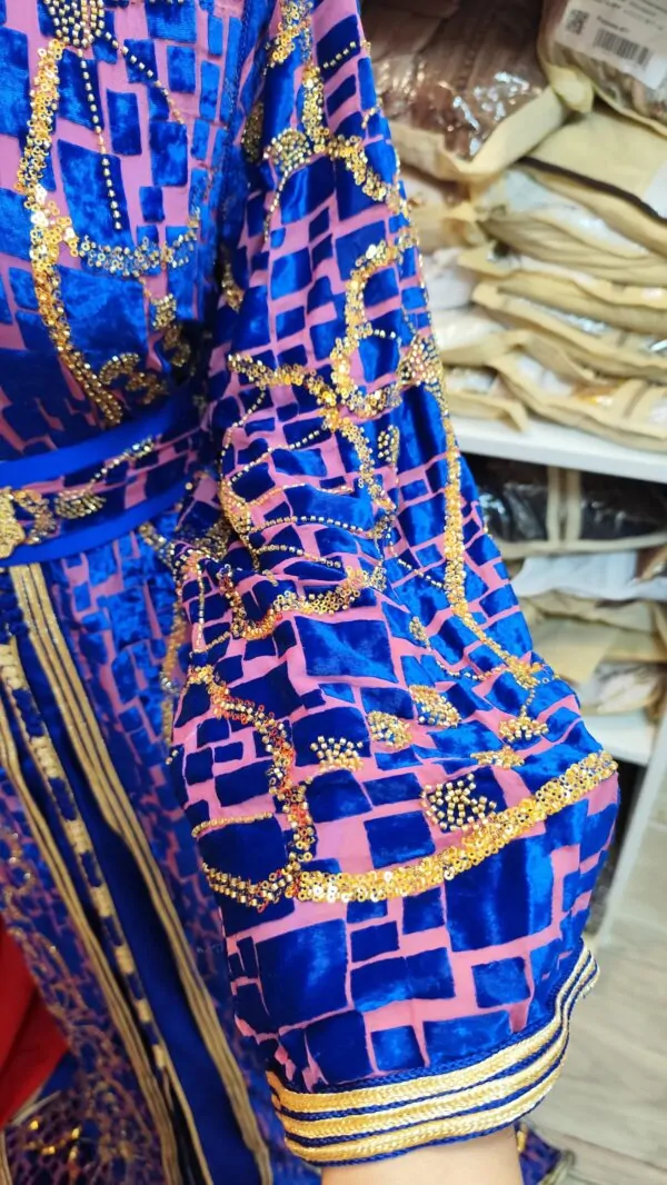 Marokkanischer Kaftan mit Gürtel — photo 9