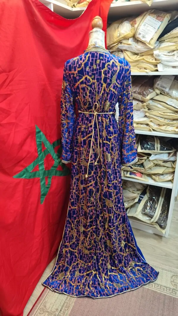 Marokkanischer Kaftan mit Gürtel — photo 4