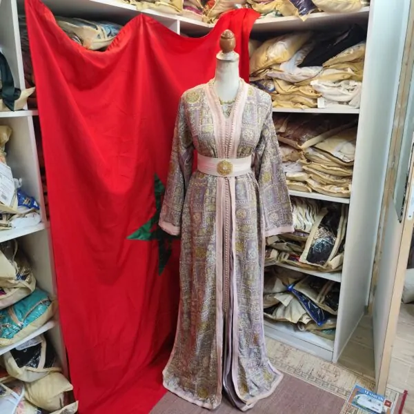 Gebrauchter gefütterter marokkanischer Kaftan — photo 13