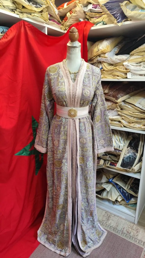 Gebrauchter gefütterter marokkanischer Kaftan — photo 12