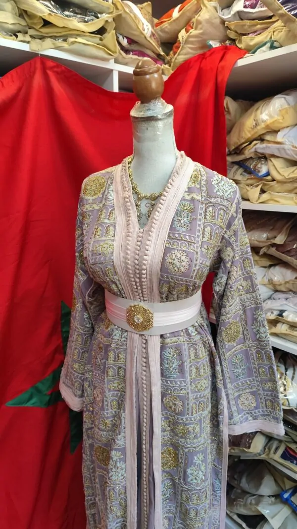 Gebrauchter gefütterter marokkanischer Kaftan — photo 7