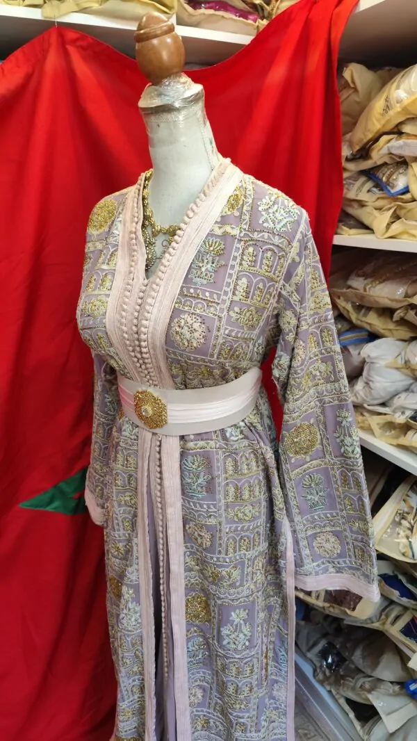 Gebrauchter gefütterter marokkanischer Kaftan — photo 6