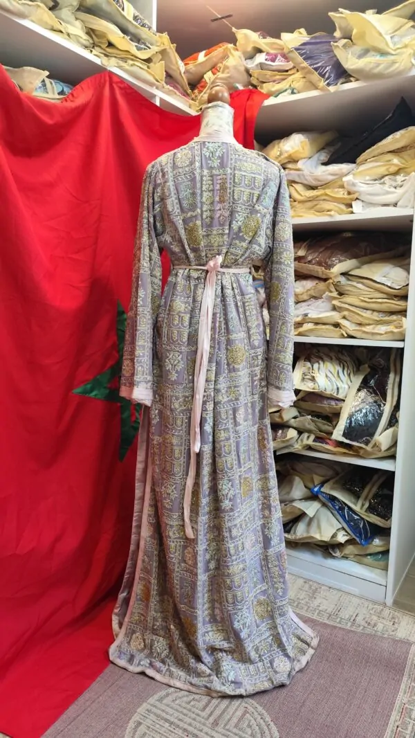 Gebrauchter gefütterter marokkanischer Kaftan — photo 2