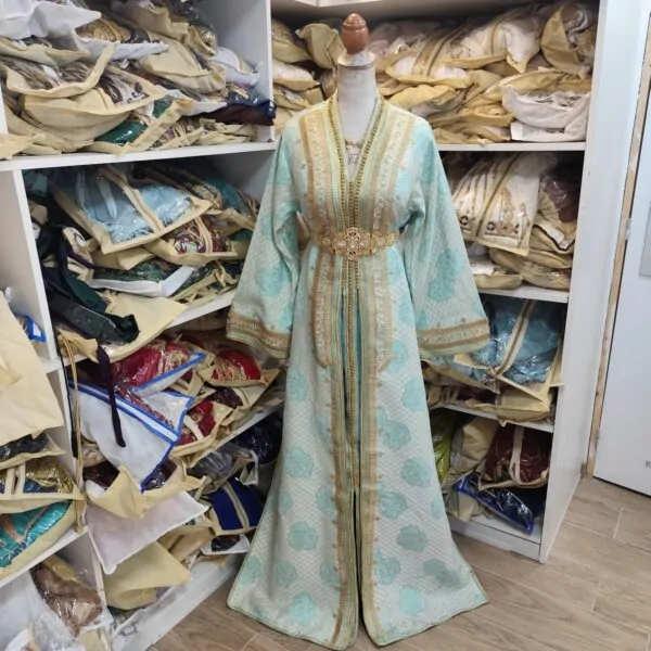 caftan marocain porté une fois