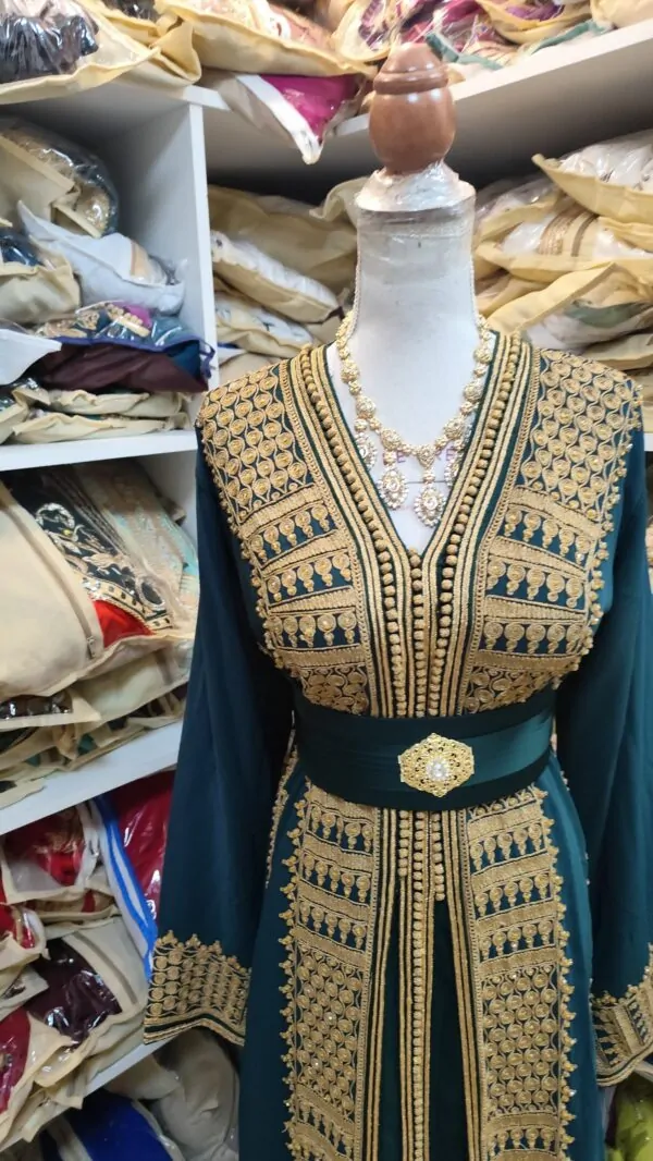 caftan marocain d occasion avec voile et ceinture — photo 11