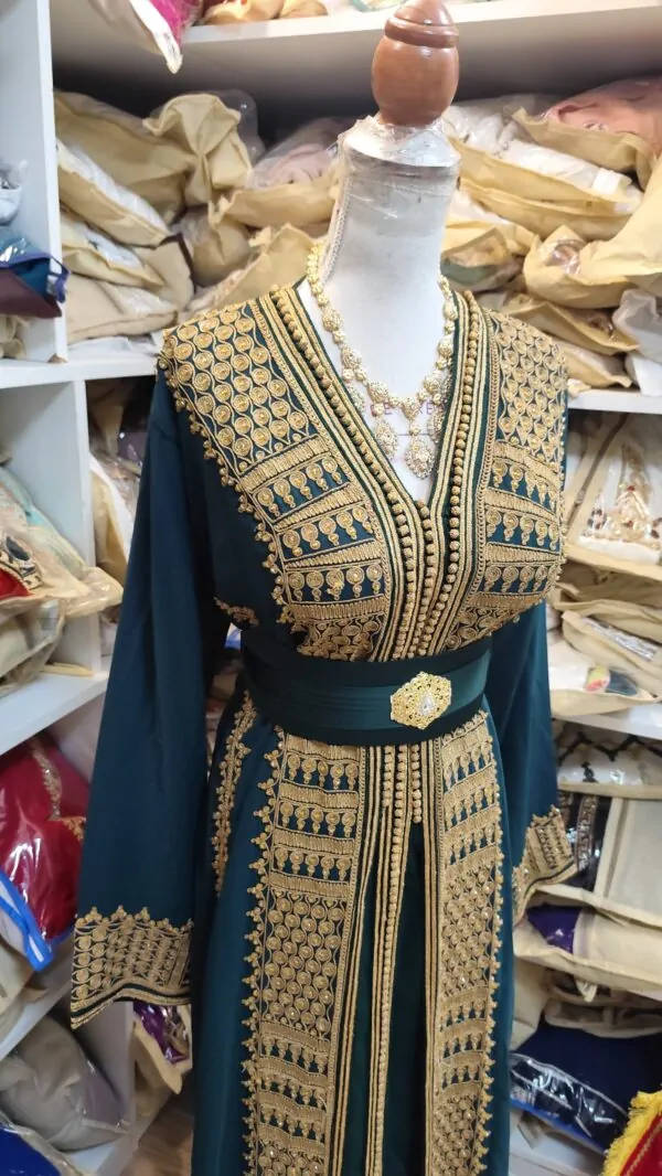 caftan marocain d occasion avec voile et ceinture — photo 4