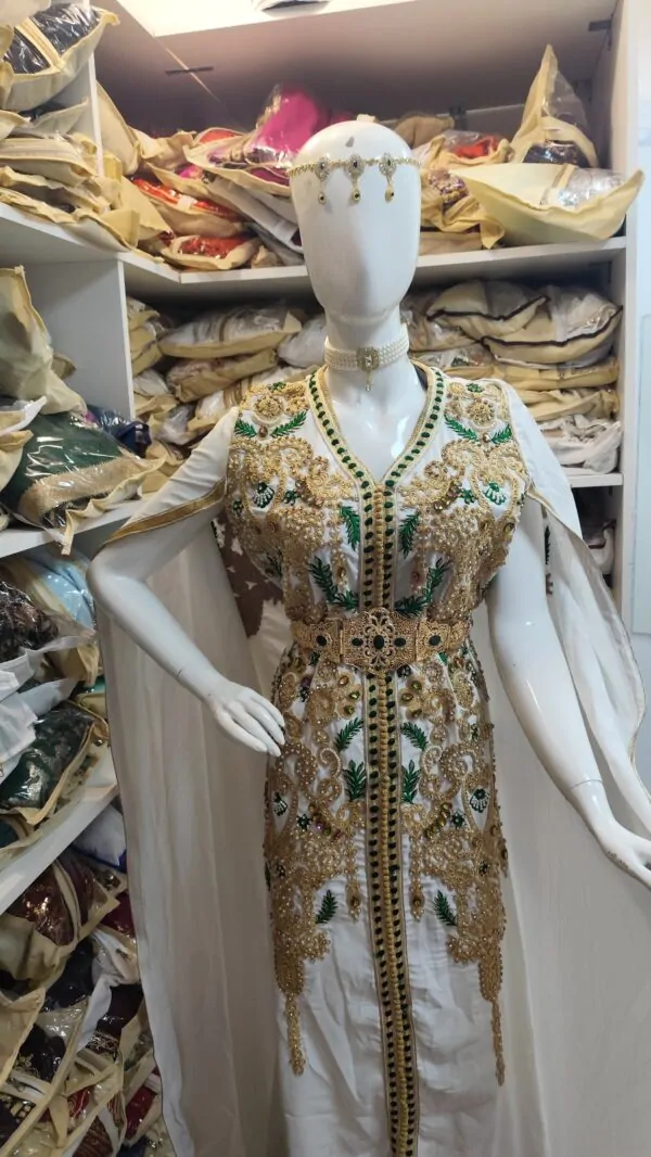caftan marocain neuf avec cape — photo 8