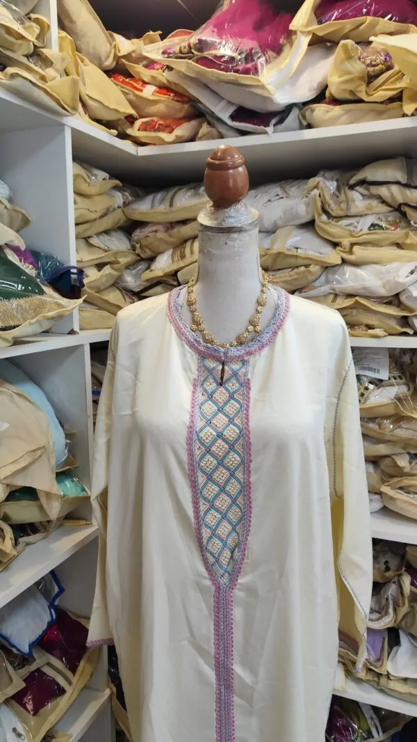 caftan marocain d occasion 68 cm grande taille — photo 3