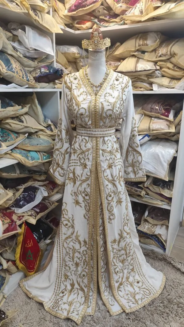 Caftan marocchino nuovo con cintura e rivestimento — photo 12