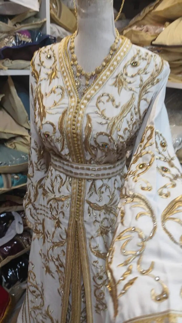 Caftan marocchino nuovo con cintura e rivestimento — photo 6